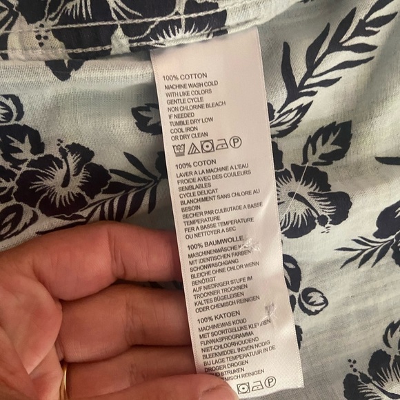 Tommy Bahama Men’s Reversible Button Down Beachy Dress Shirt Size Medium - Picture 7 of 11